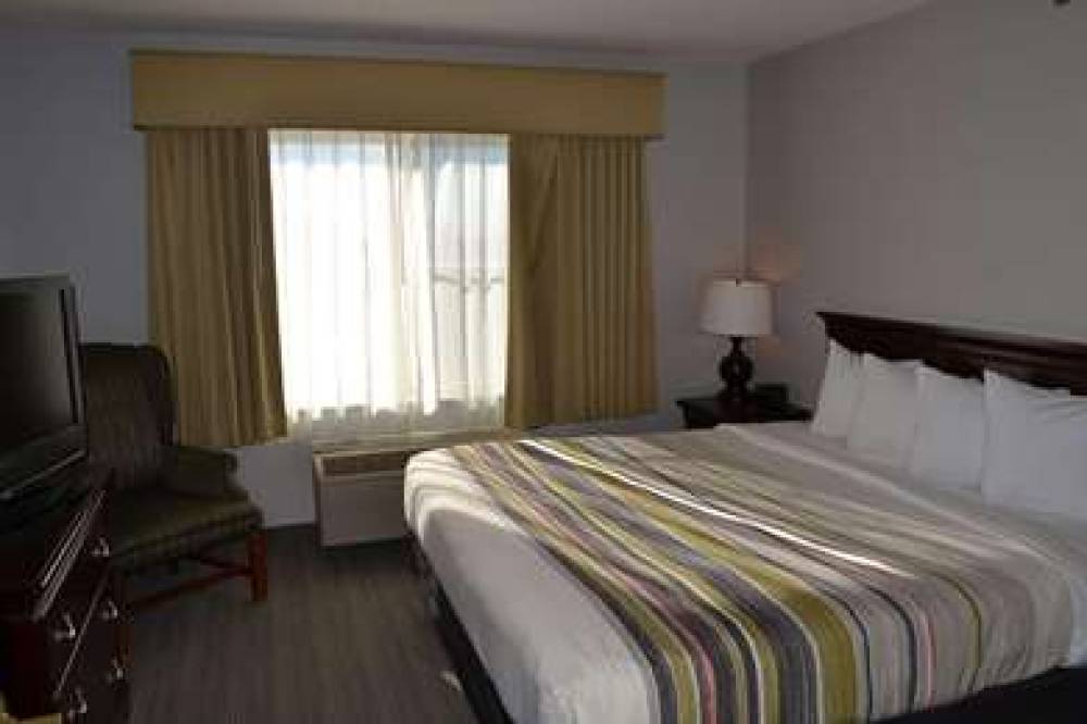 COUNTRY INN AND SUITES GURNEE 10