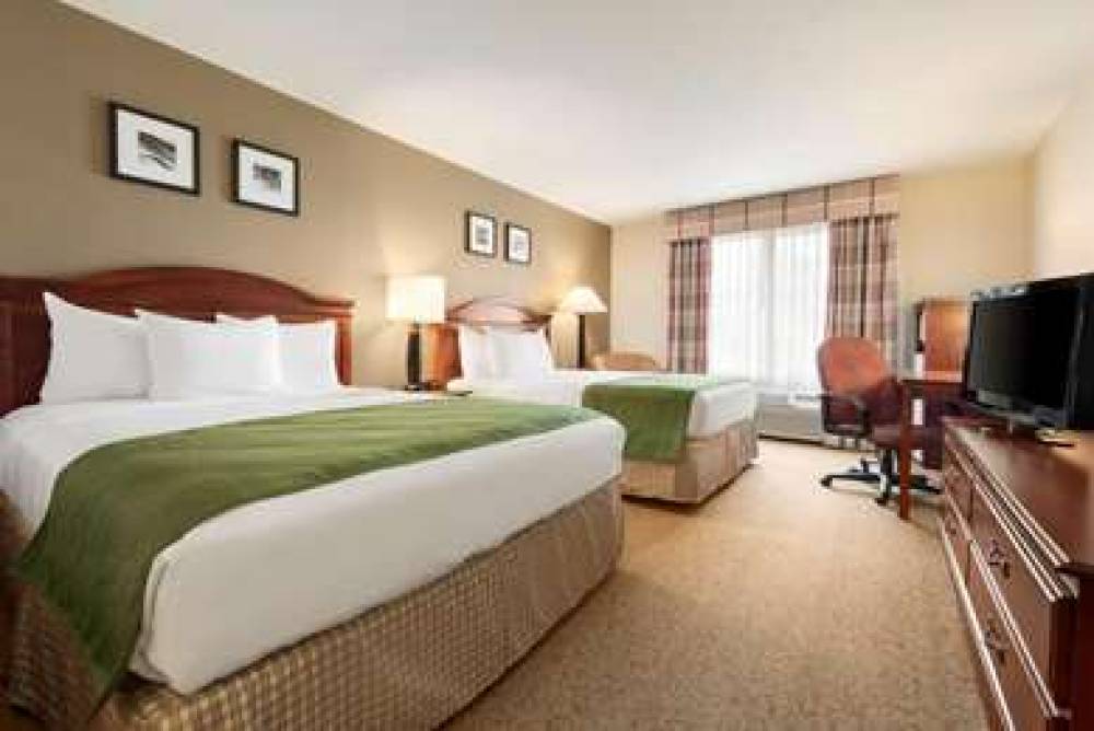 COUNTRY INN AND SUITES PADUCAH 4