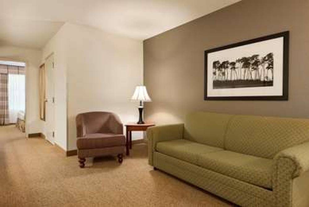 COUNTRY INN AND SUITES PADUCAH 6