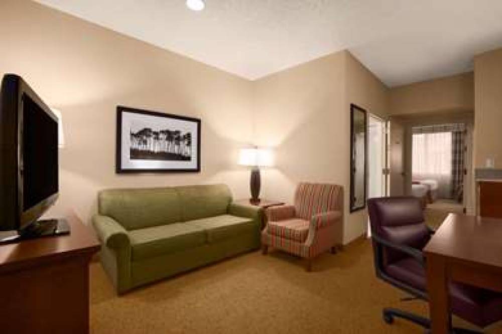 COUNTRY INN STE HOUSTON ARPT E 6