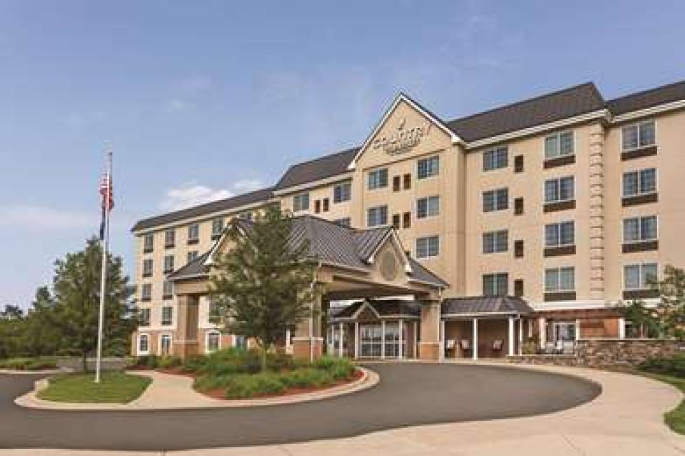 Country Inn & Suites By Carlson, Grand Rapids East, MI 3