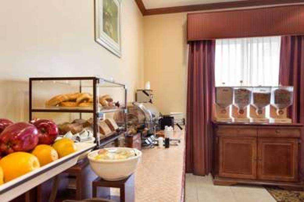 Country Inn & Suites By Carlson, Houston Intercontinental Airport South, TX 6