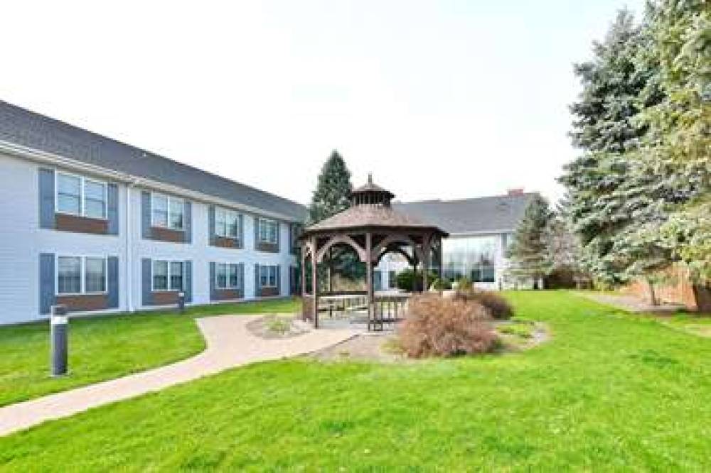 Country Inn & Suites By Carlson, Mount Morris, NY 9