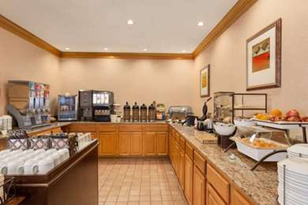 Country Inn & Suites By Radisson, Biloxi-Ocean Springs, MS 9