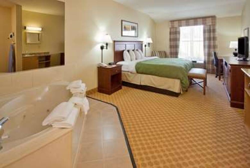 Country Inn & Suites By Radisson, Birch Run-Frankenmuth, MI 6