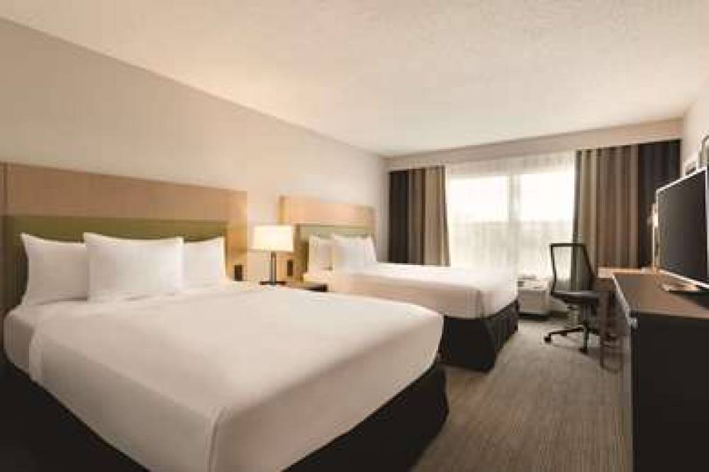 Country Inn & Suites By Radisson, Brooklyn Center, MN 6