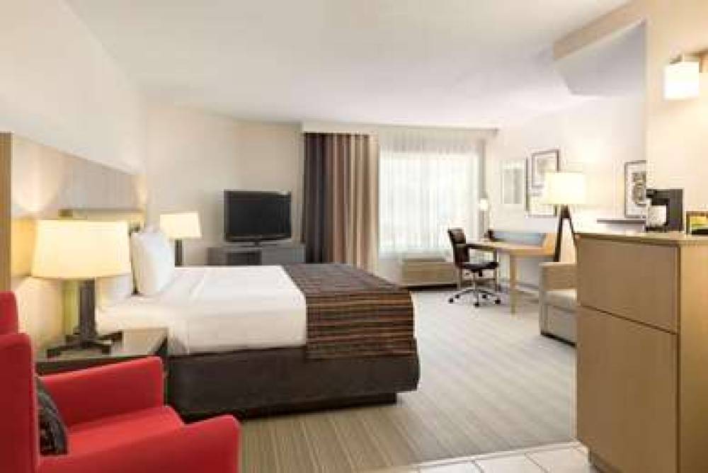 COUNTRY INN & SUITES BY RADISSON CH 8