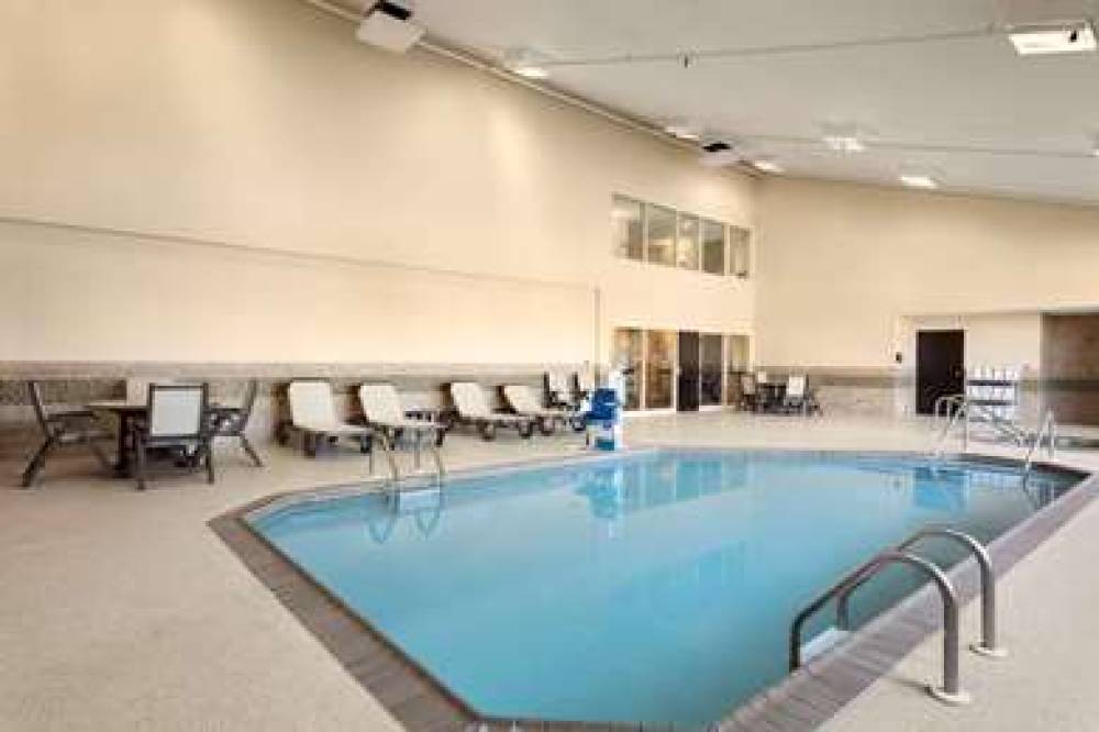 Country Inn & Suites By Radisson, Coon Rapids, MN 8