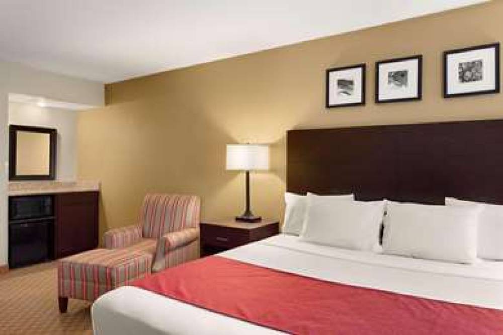 Country Inn & Suites By Radisson, Coon Rapids, MN 5