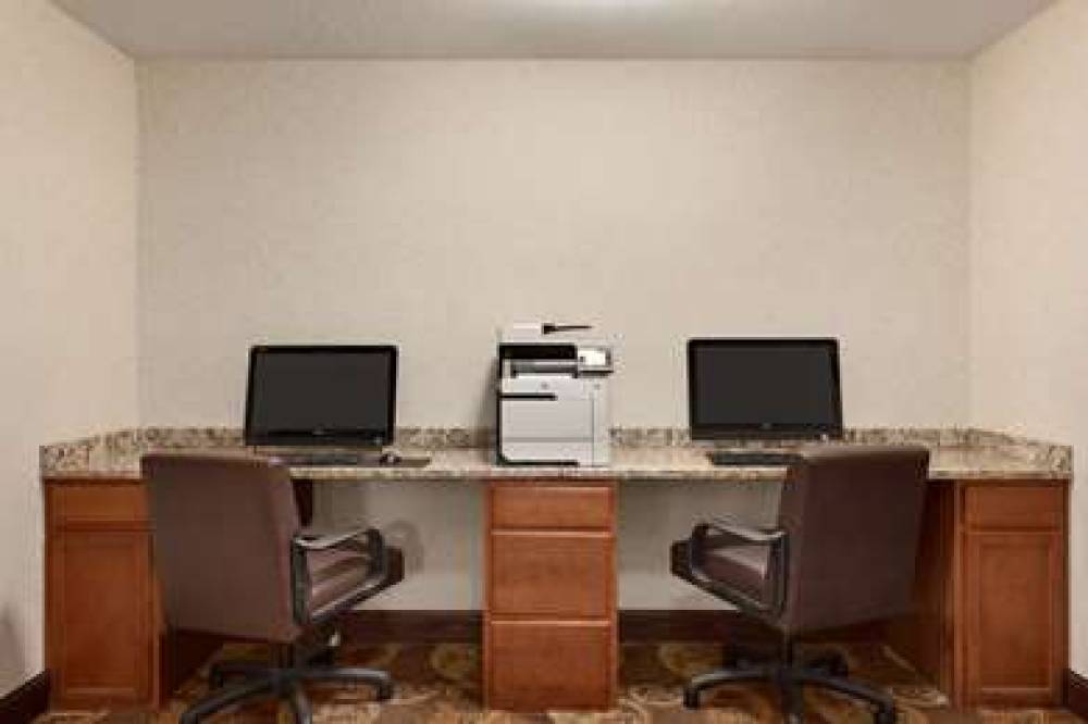 Country Inn & Suites By Radisson, Coon Rapids, MN 10