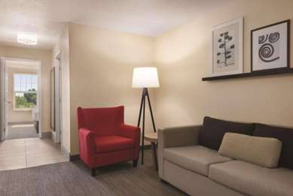 Country Inn & Suites By Radisson, Cottage Grove, MN 10