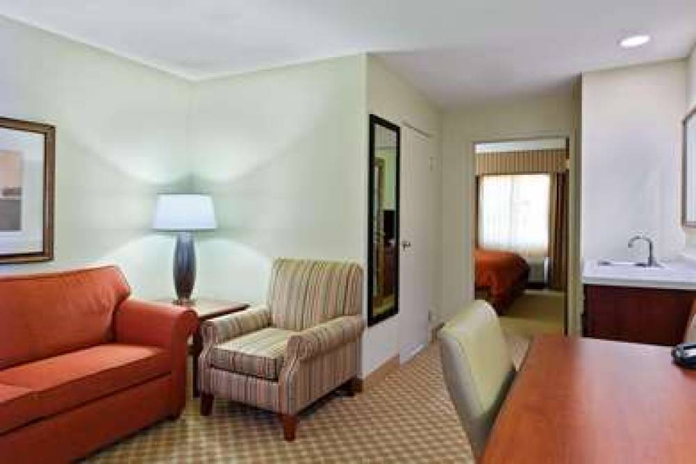 Country Inn & Suites By Radisson, Decatur, IL 5