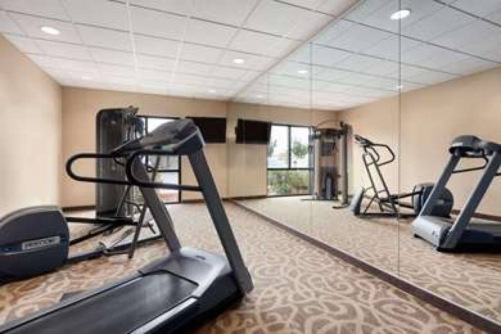 Country Inn & Suites By Radisson, Dixon, CA - UC Davis Area 7