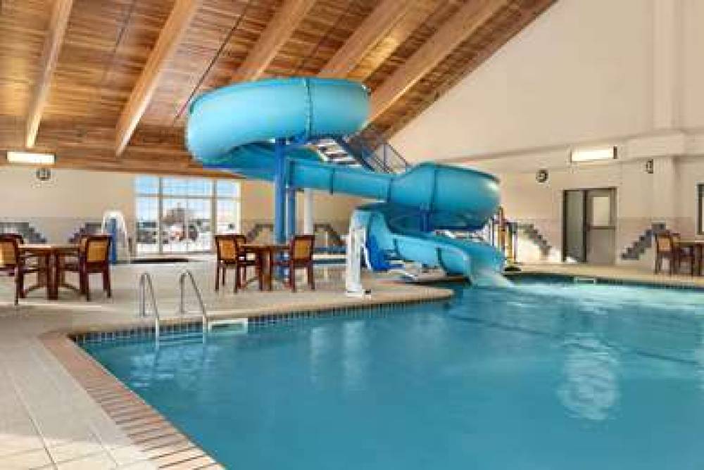 Country Inn & Suites By Radisson, Duluth North, MN 10