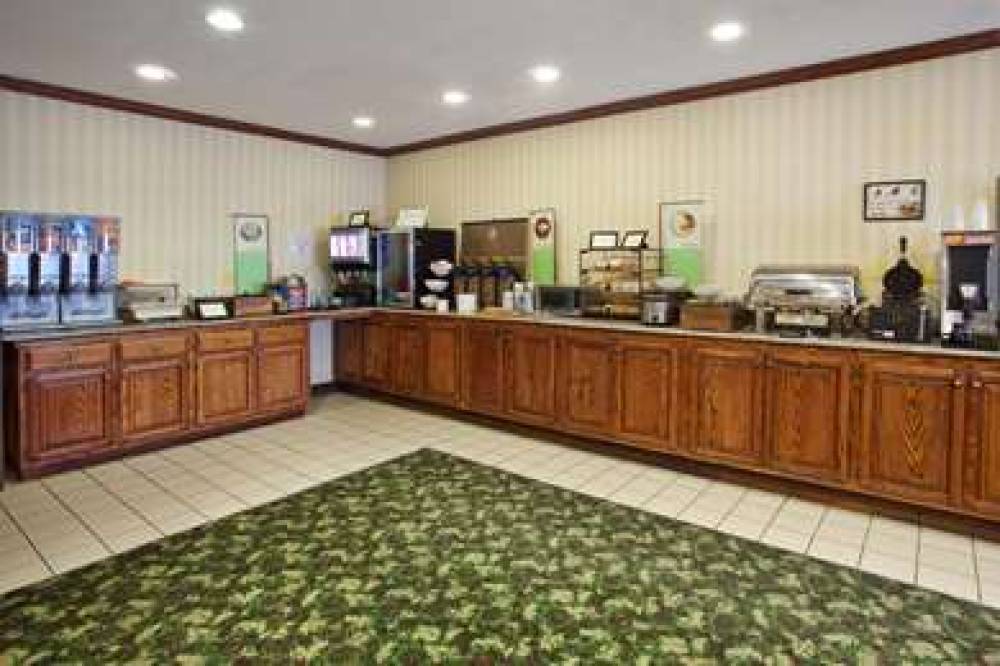 Country Inn & Suites By Radisson, Hiram, GA 9