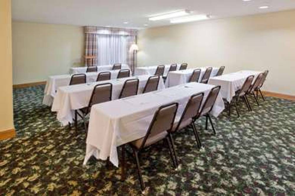 Country Inn & Suites By Radisson, Hiram, GA 8