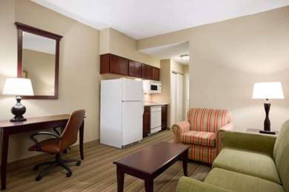 COUNTRY INN & SUITES BY RADISSON IT 6