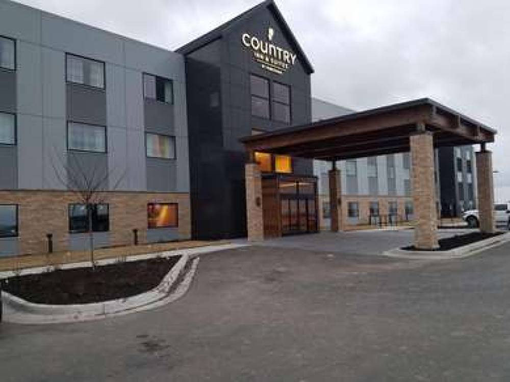 COUNTRY INN & SUITES BY RADISSON LA 1