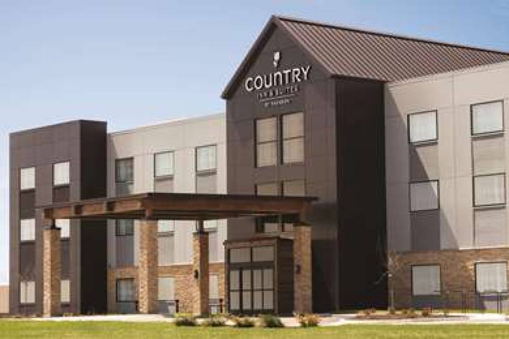 COUNTRY INN & SUITES BY RADISSON LA 2