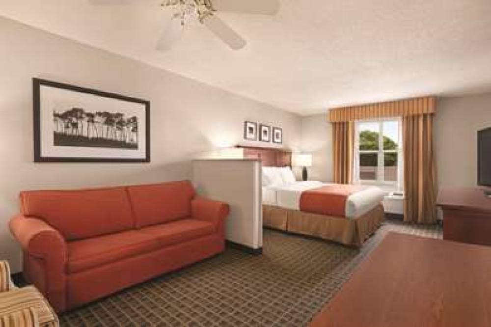 Country Inn & Suites By Radisson, Lawrenceville, GA 10