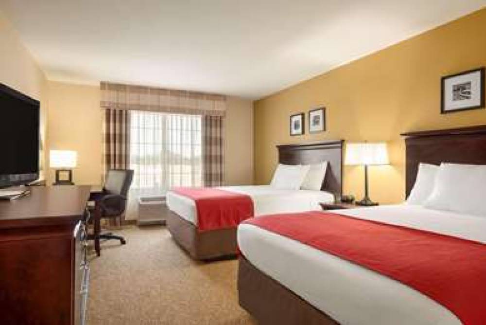 Country Inn & Suites By Radisson, Minot, ND 5