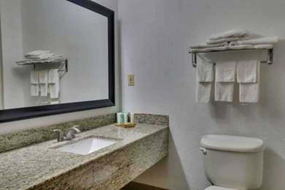 Country Inn & Suites By Radisson, Savannah Gateway, GA 5