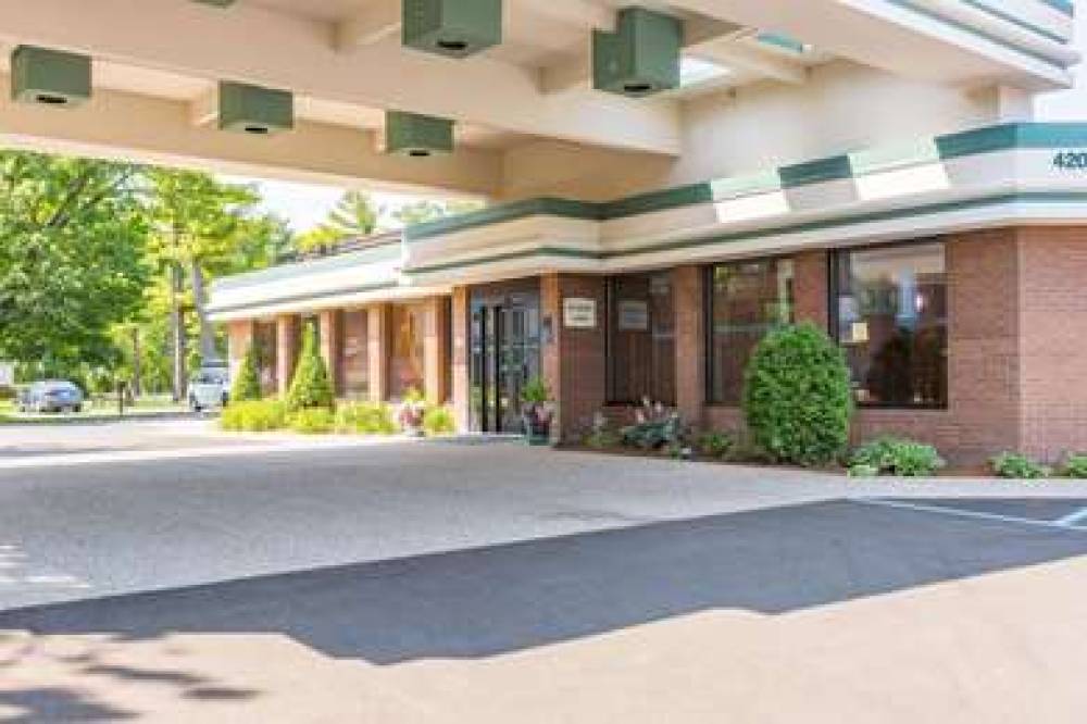 Country Inn & Suites By Radisson, Traverse City, Mi