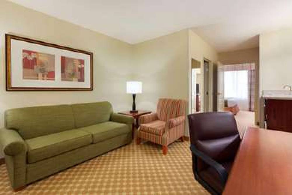 COUNTRY INN SUITES GILLETTE 5