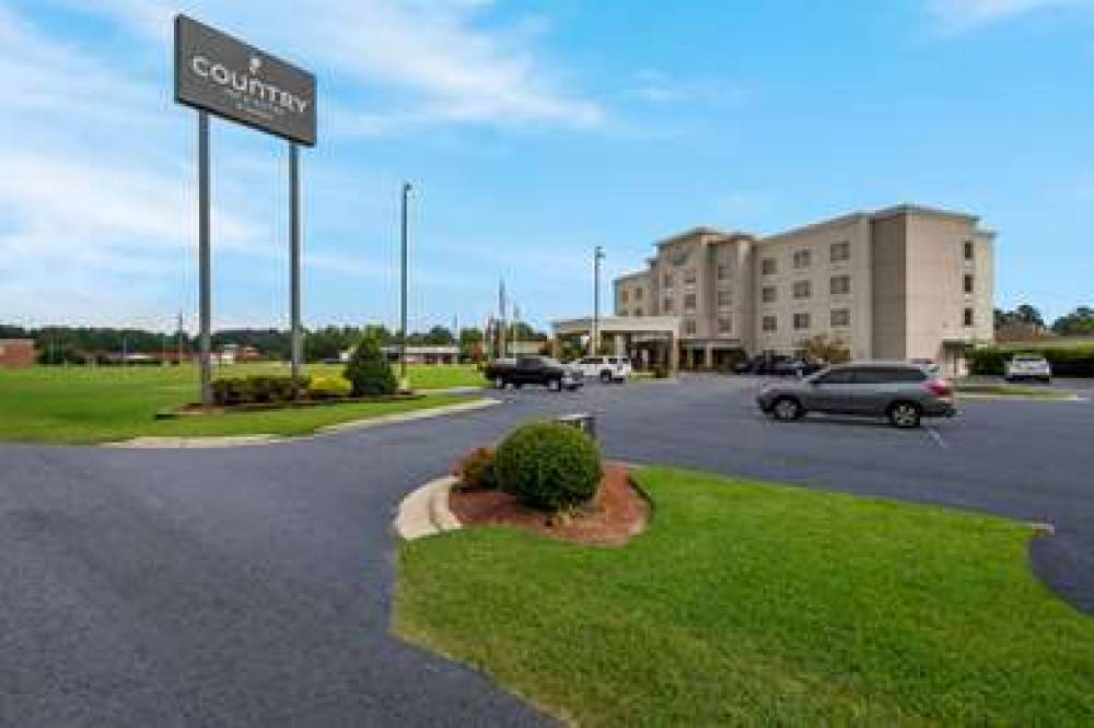 COUNTRY INN SUITES GOLDSBORO 2