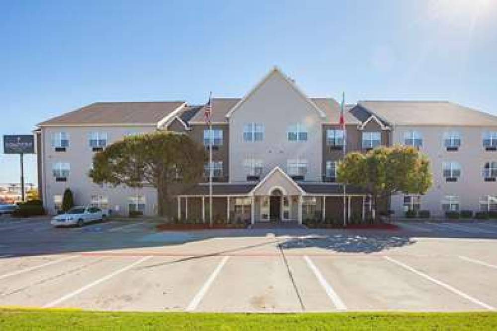 COUNTRY INN SUITES LEWISVILLE 3