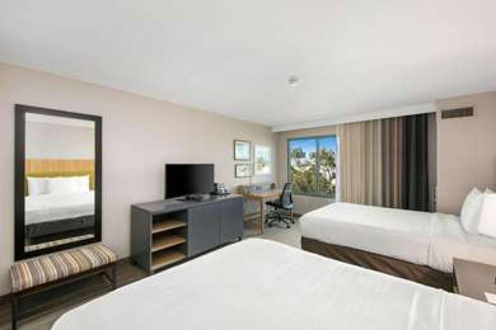 COUNTRY INN SUITES SAN DIEGO N 5