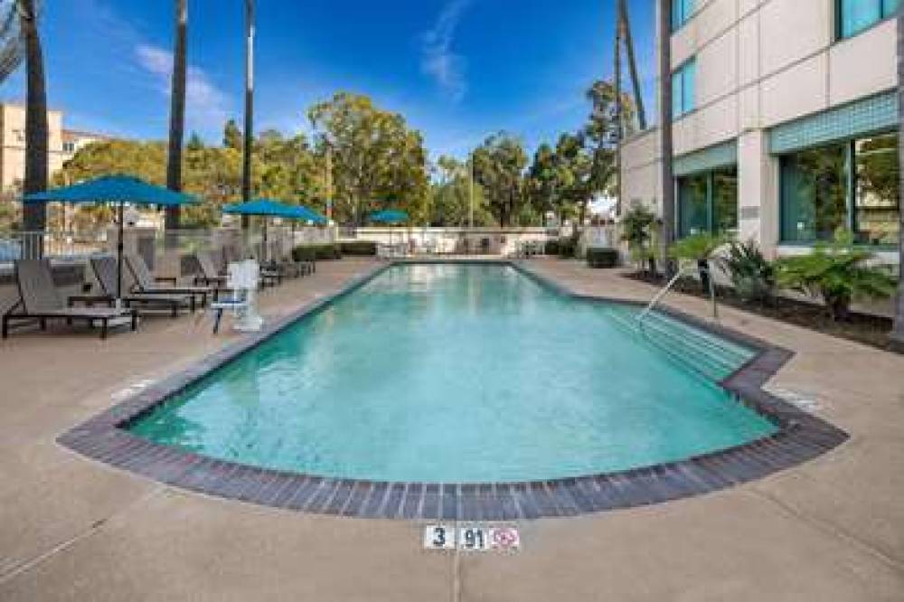 COUNTRY INN SUITES SAN DIEGO N 10