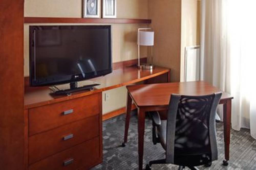 Courtyard By Marriott Aberdeen At Ripken Stadium 9