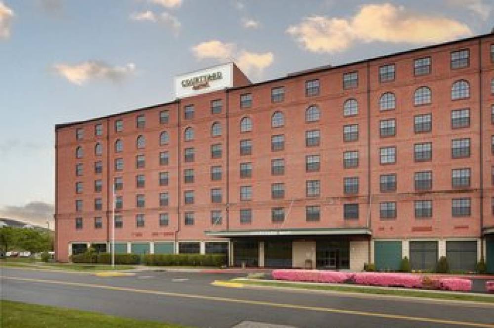 Courtyard By Marriott Aberdeen At Ripken Stadium 2