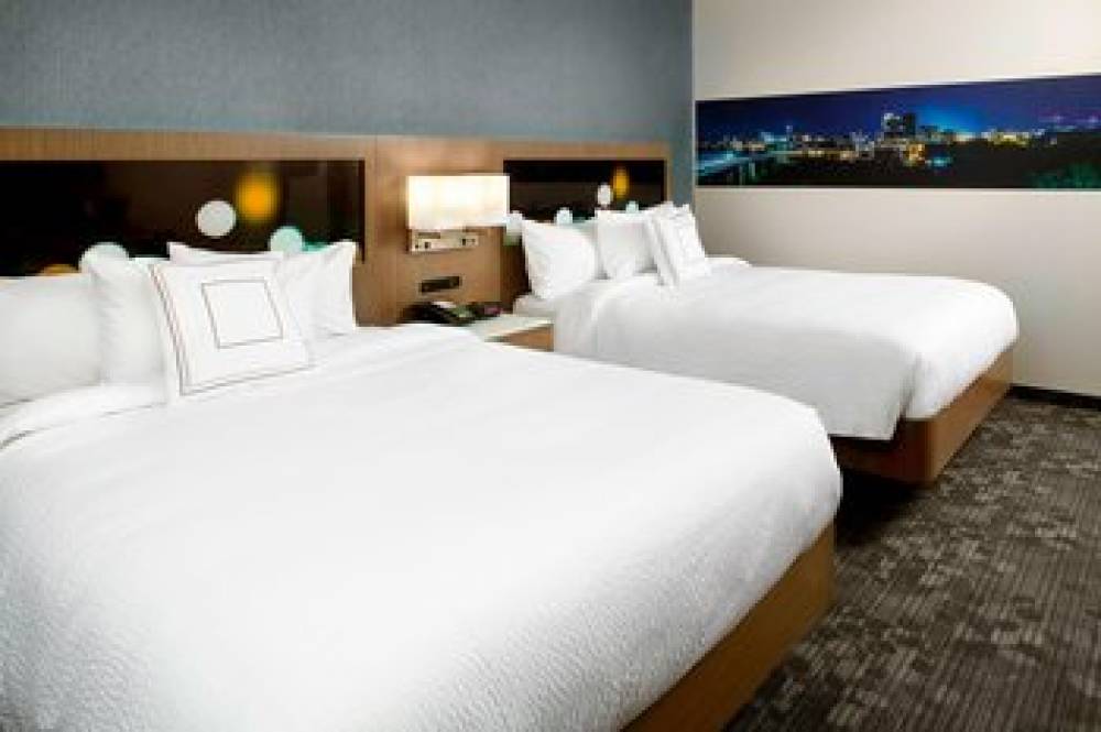 Courtyard By Marriott Akron Downtown 5