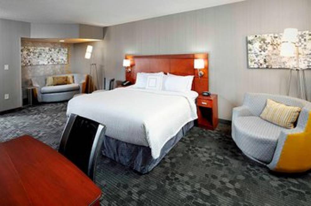 Courtyard By Marriott Akron Stow 7