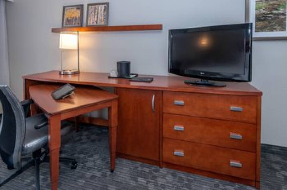 Courtyard By Marriott Albany 8