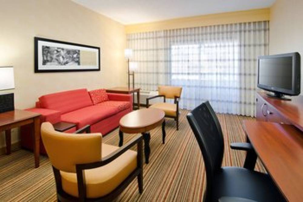 Courtyard By Marriott Albuquerque Airport 10