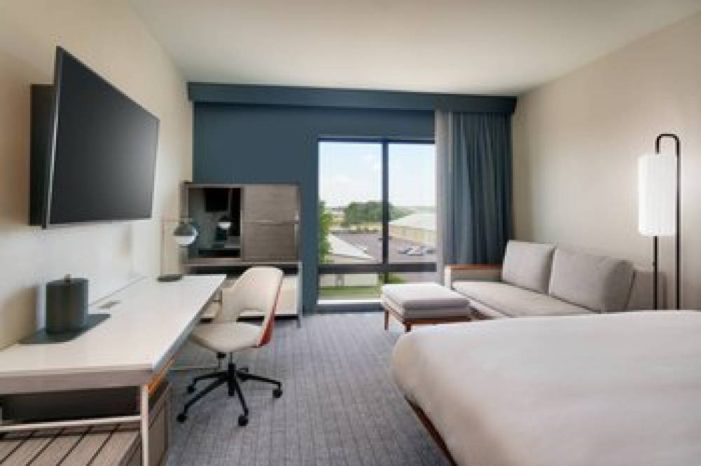 Courtyard By Marriott Ames 3