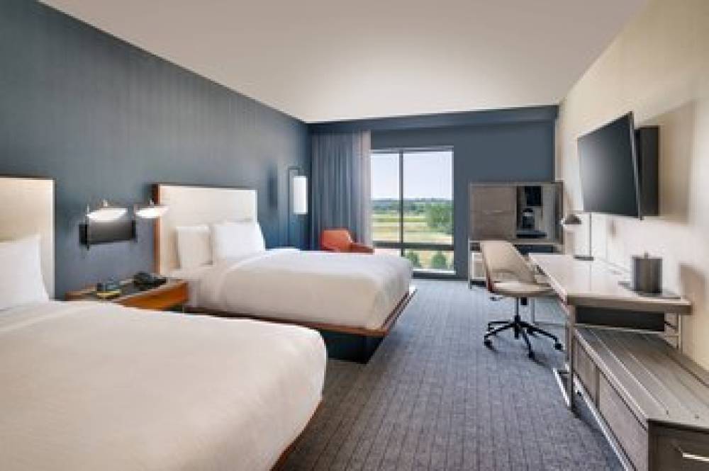 Courtyard By Marriott Ames 2