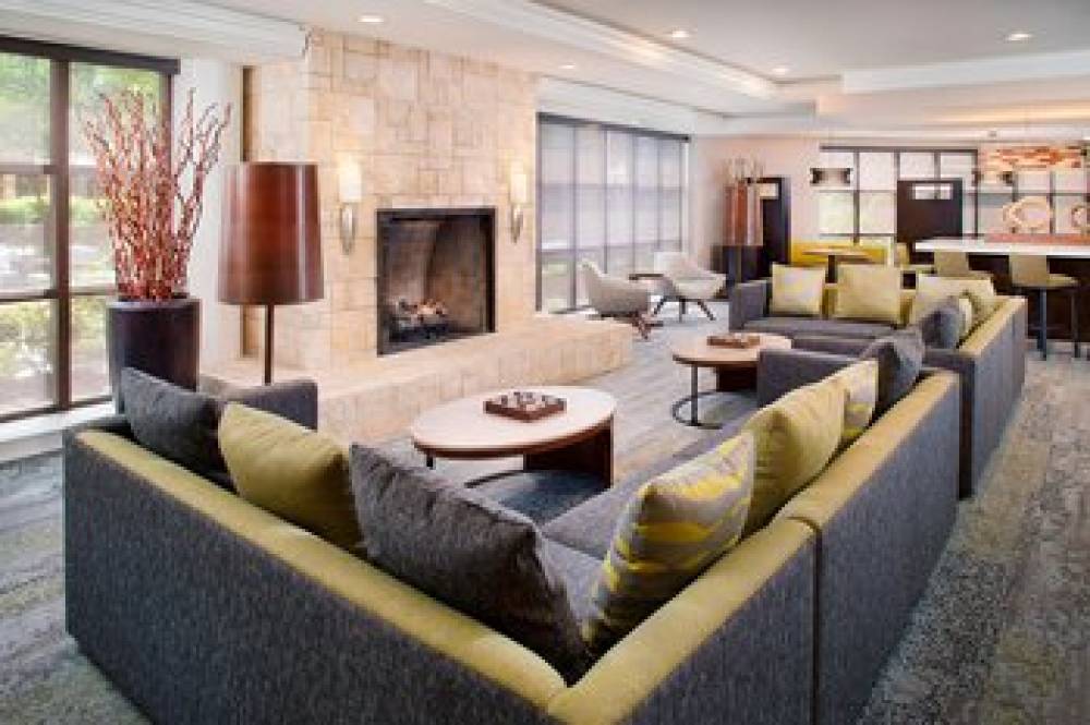 Courtyard By Marriott Ann Arbor 1