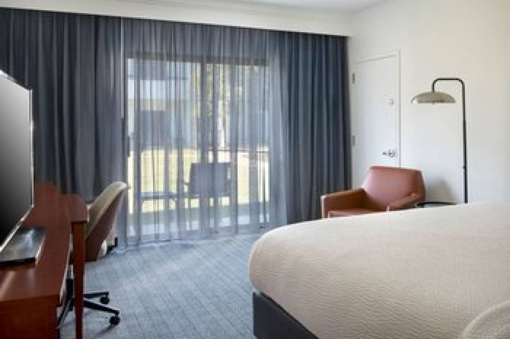 Courtyard By Marriott Annapolis 9