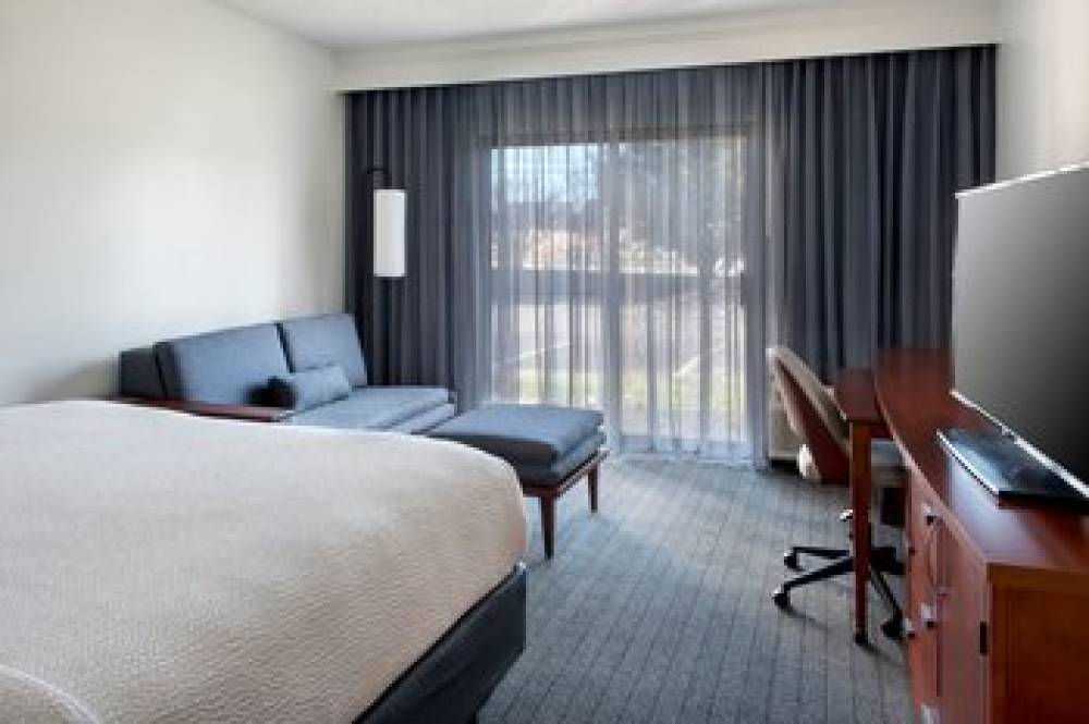 Courtyard By Marriott Annapolis 8