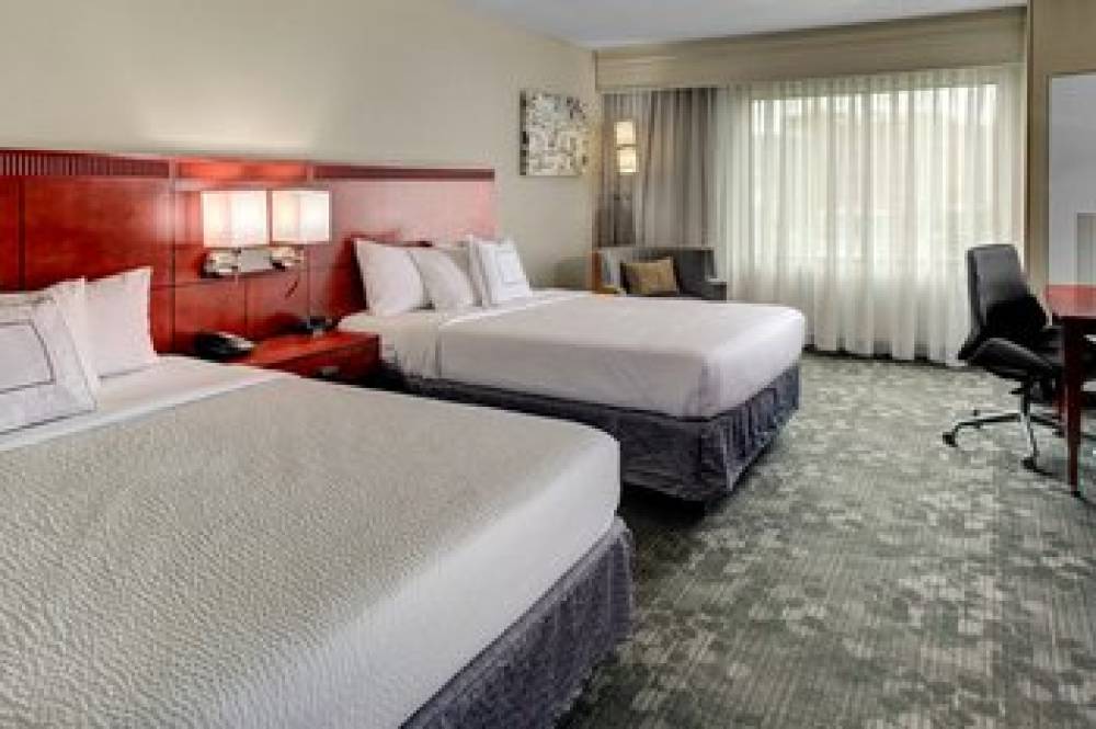 Courtyard By Marriott Anniston Oxford 10