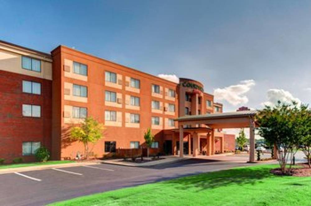 Courtyard By Marriott Anniston Oxford 3