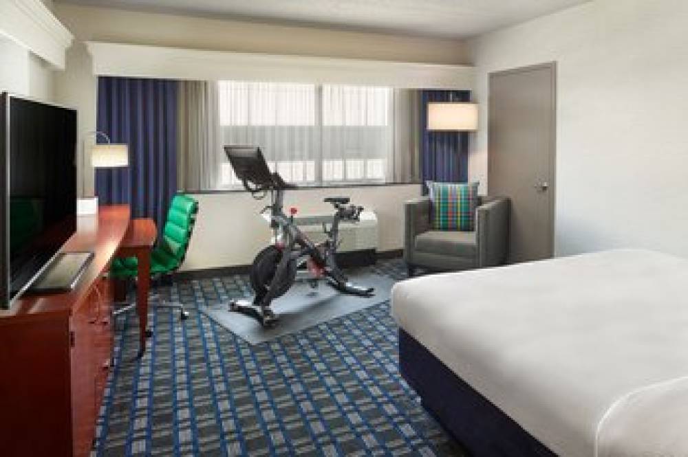 Courtyard By Marriott Arlington Crystal City Reagan National Airport 10