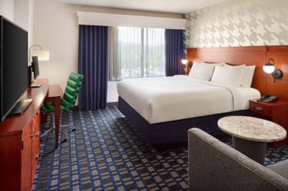 Courtyard By Marriott Arlington Crystal City Reagan National Airport 7