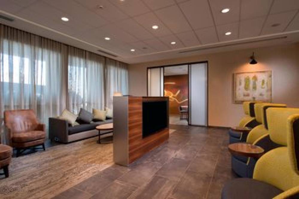 Courtyard By Marriott Atlanta Alpharetta Avalon Area 6