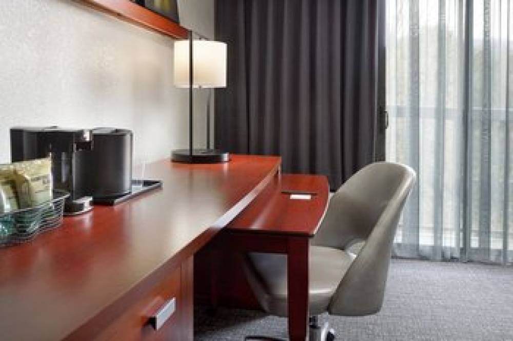 Courtyard By Marriott Augusta 10