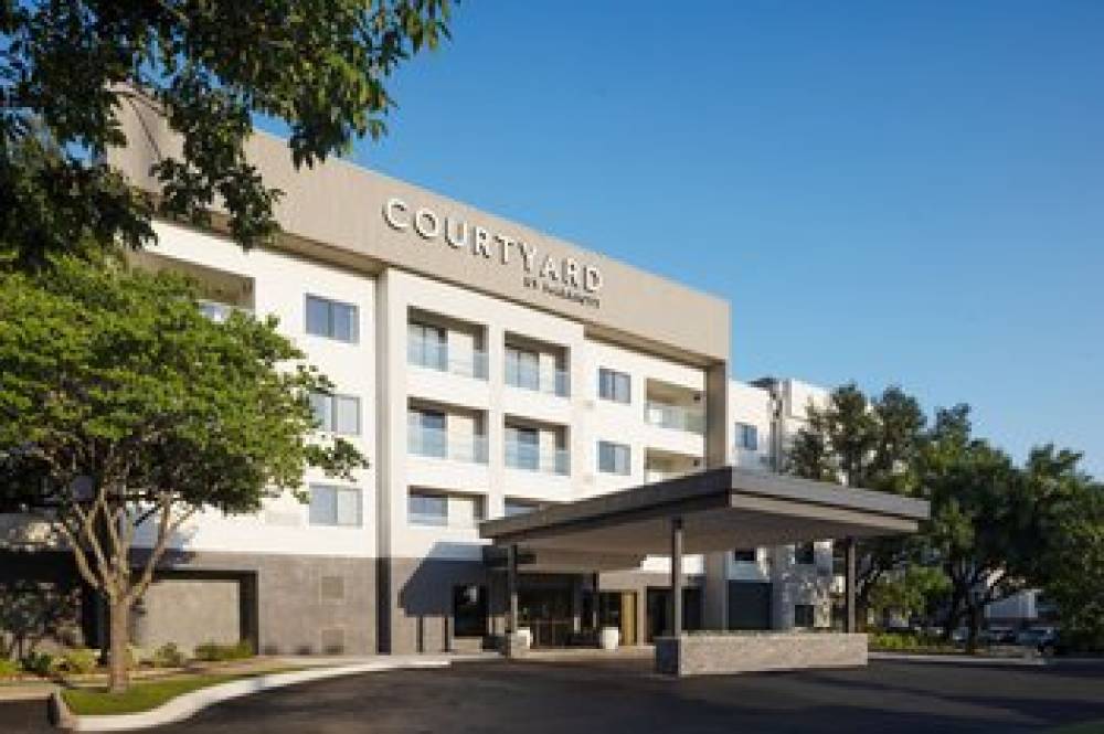 Courtyard By Marriott Austin South 1